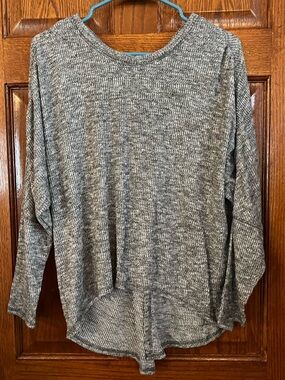 Matilda Jane Medium Gray Heathered Pullover Long Sleeve Open Back Top